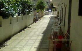 Aleksandros Apartments